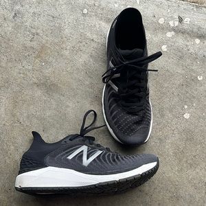 Worn only a handful of times. In great condition